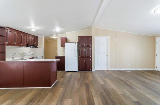 15610 W SR 2 Hwy, Medical Lake, WA 99022