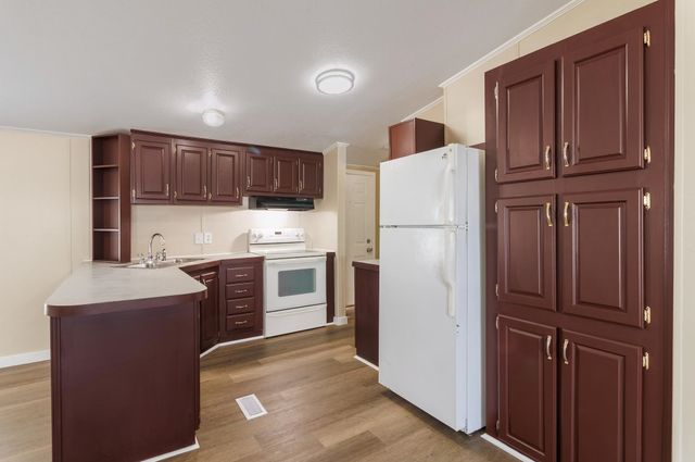 15610 W SR 2 Hwy, Medical Lake, WA 99022