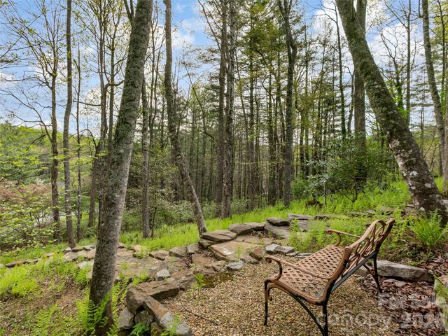 37 Hamilton Drive, Hendersonville, NC 28739