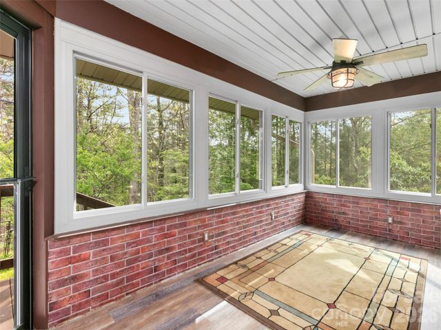 37 Hamilton Drive, Hendersonville, NC 28739