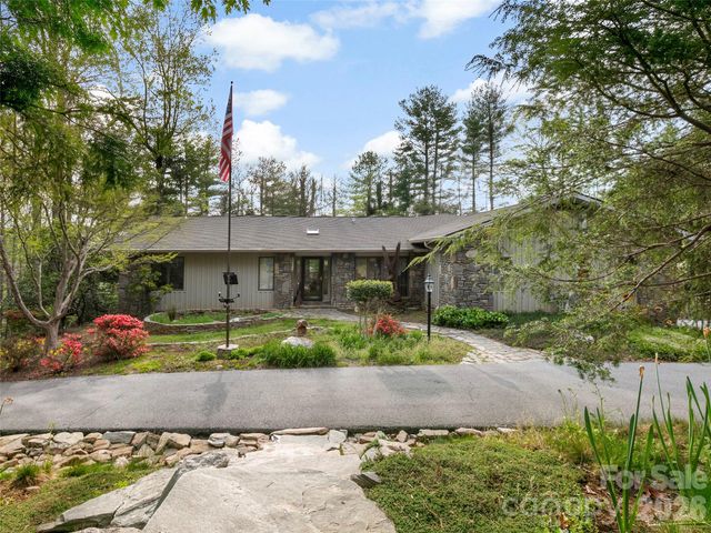 37 Hamilton Drive, Hendersonville, NC 28739