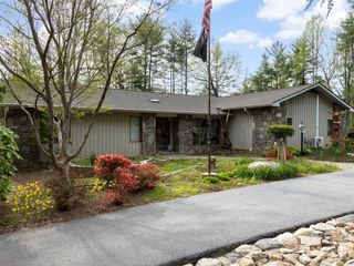 37 Hamilton Drive, Hendersonville, NC 28739