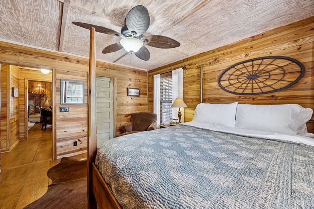 295 Incachee Court, Woodbine, GA 31569