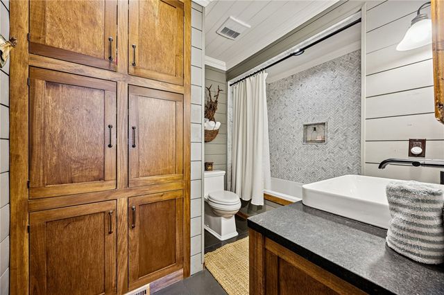 295 Incachee Court, Woodbine, GA 31569