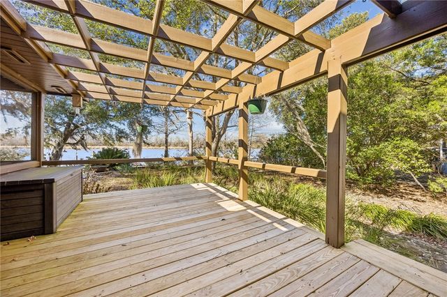 295 Incachee Court, Woodbine, GA 31569