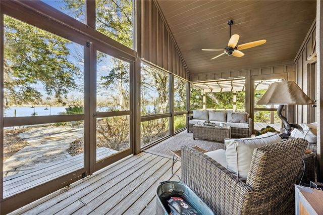 295 Incachee Court, Woodbine, GA 31569