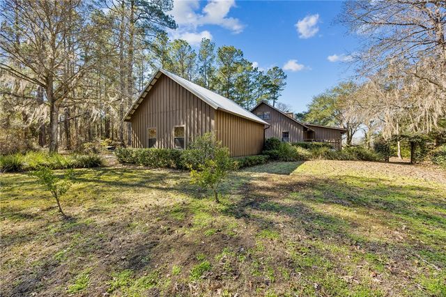 295 Incachee Court, Woodbine, GA 31569