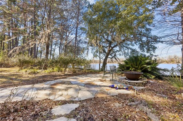 295 Incachee Court, Woodbine, GA 31569