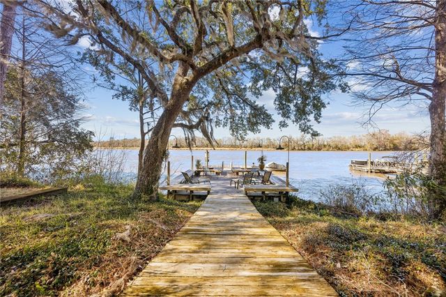 295 Incachee Court, Woodbine, GA 31569