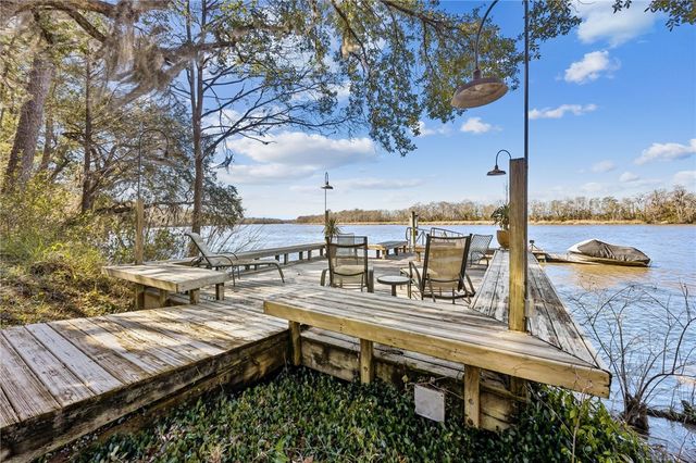 295 Incachee Court, Woodbine, GA 31569