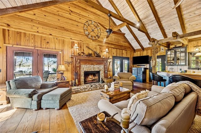 295 Incachee Court, Woodbine, GA 31569