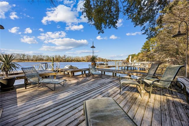 295 Incachee Court, Woodbine, GA 31569