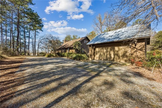 295 Incachee Court, Woodbine, GA 31569
