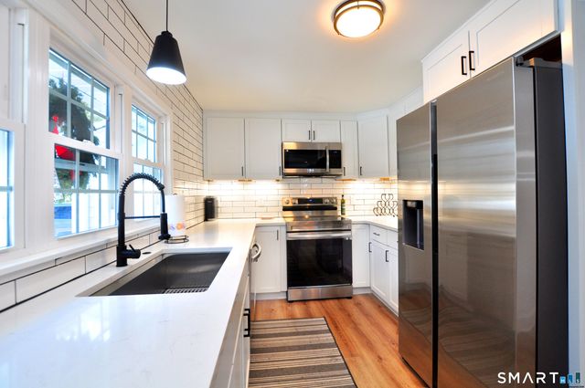 456 Plainville Avenue, Farmington, CT 06085