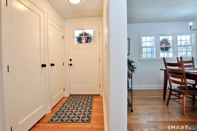 456 Plainville Avenue, Farmington, CT 06085