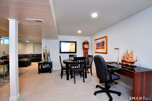 456 Plainville Avenue, Farmington, CT 06085