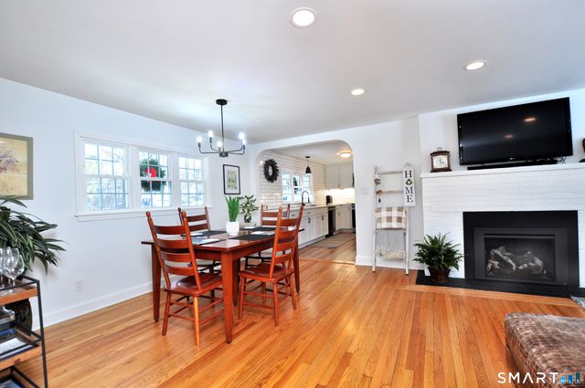 456 Plainville Avenue, Farmington, CT 06085