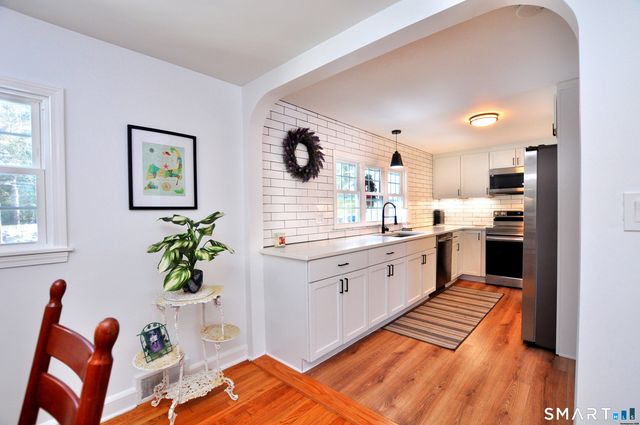 456 Plainville Avenue, Farmington, CT 06085