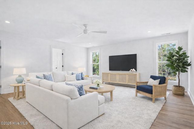 1643 Deerfield Drive SW, Ocean Isle Beach, NC 28469