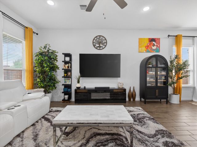 636 Corner Post Path, Celina, TX 75009