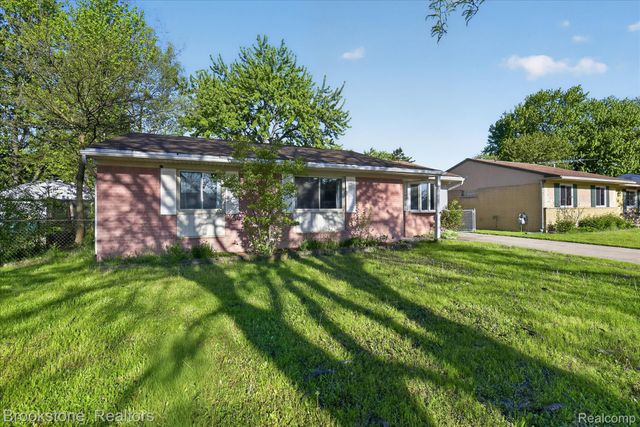10972 Van Buren Street, Van Buren Charter Township, MI 48111