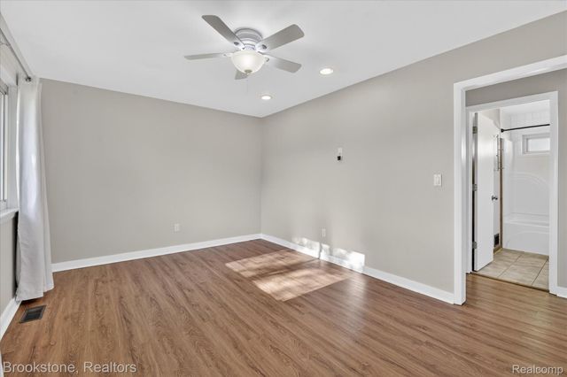 10972 Van Buren Street, Van Buren Charter Township, MI 48111