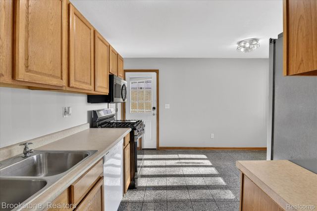 10972 Van Buren Street, Van Buren Charter Township, MI 48111