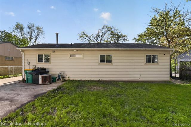10972 Van Buren Street, Van Buren Charter Township, MI 48111