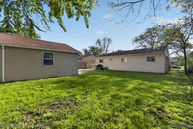 10972 Van Buren Street, Van Buren Charter Township, MI 48111