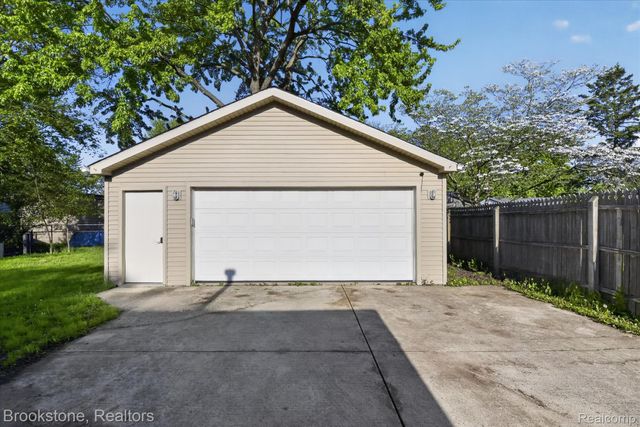 10972 Van Buren Street, Van Buren Charter Township, MI 48111