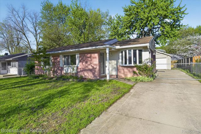 10972 Van Buren Street, Van Buren Charter Township, MI 48111