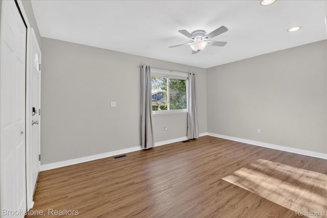 10972 Van Buren Street, Van Buren Charter Township, MI 48111