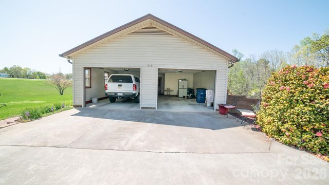 1368 Cajah Mountain Road, Hudson, NC 28638