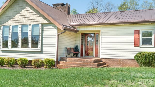 1368 Cajah Mountain Road, Hudson, NC 28638