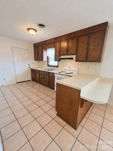 1368 Cajah Mountain Road, Hudson, NC 28638
