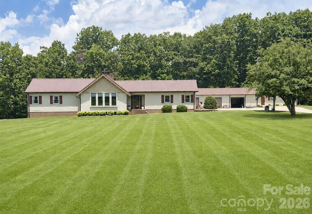 1368 Cajah Mountain Road, Hudson, NC 28638