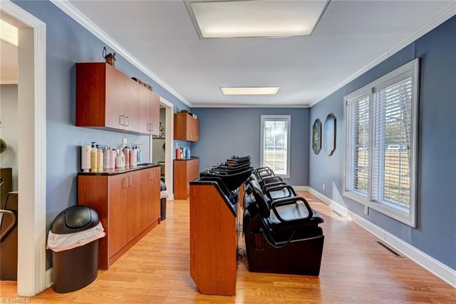 1418 Freeway Drive, Reidsville, NC 27320