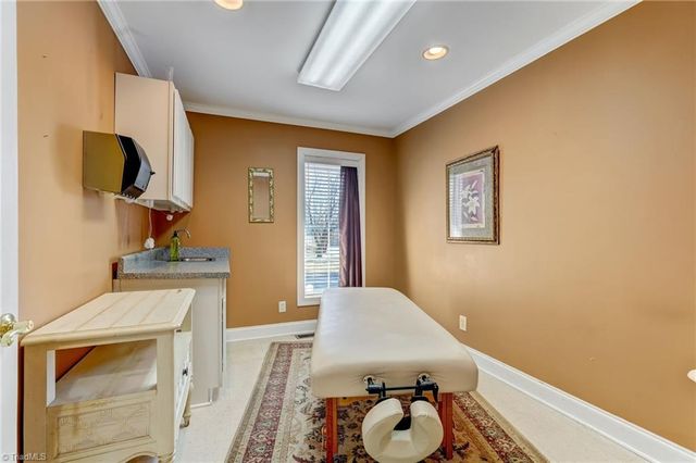 1418 Freeway Drive, Reidsville, NC 27320