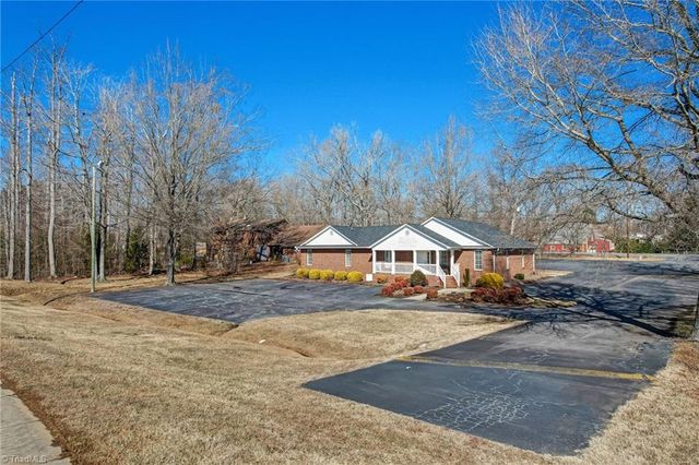 1418 Freeway Drive, Reidsville, NC 27320