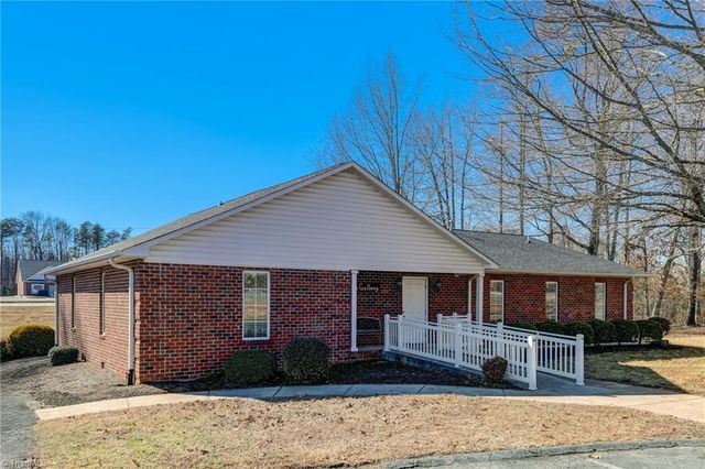 1418 Freeway Drive, Reidsville, NC 27320