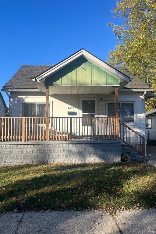8647 Chalmers Avenue, Warren, MI 48089