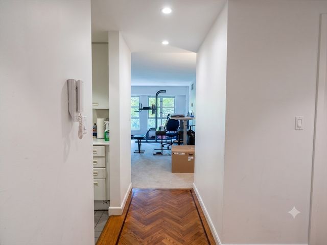 931 Massachusetts Ave 303, Cambridge, MA 02139
