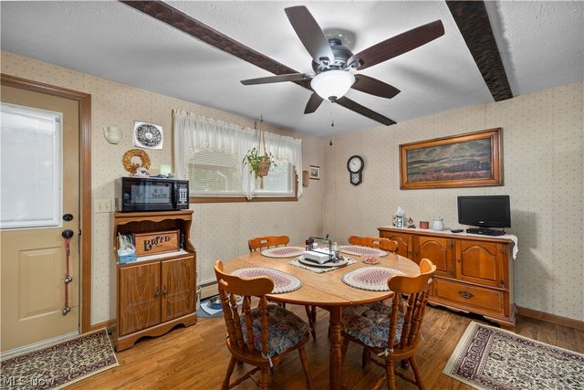 829 Delaware Avenue, Elyria, OH 44035