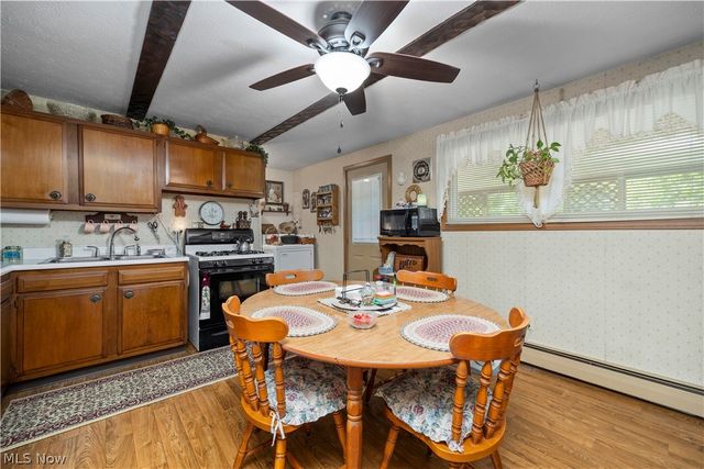 829 Delaware Avenue, Elyria, OH 44035