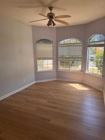 2616 E Omaha Avenue, Fresno, CA 93720