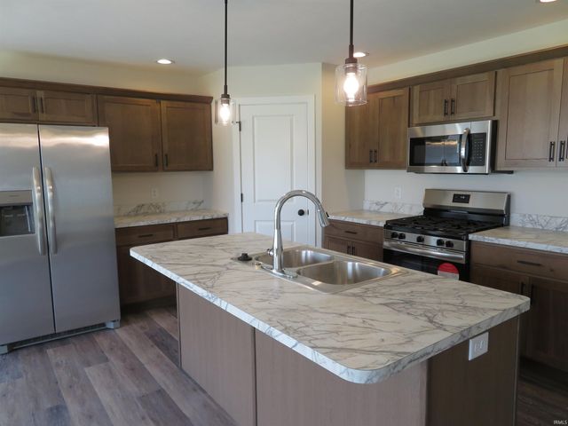 18497 Falcons Lair Court, New Paris, IN 46553