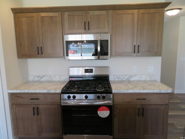 18497 Falcons Lair Court, New Paris, IN 46553