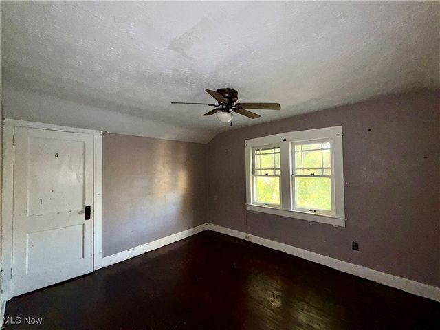 802 W Laclede Avenue, Youngstown, OH 44511