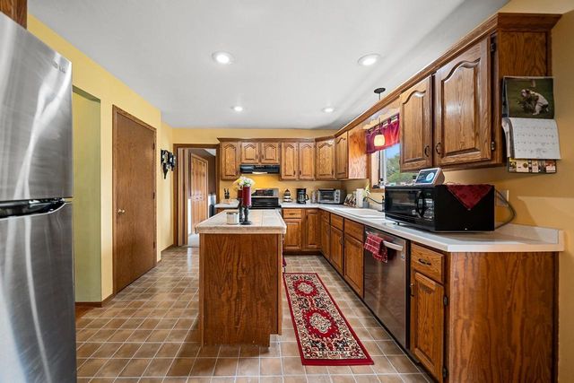 1960 CHARLES STREET, De Pere, WI 54115