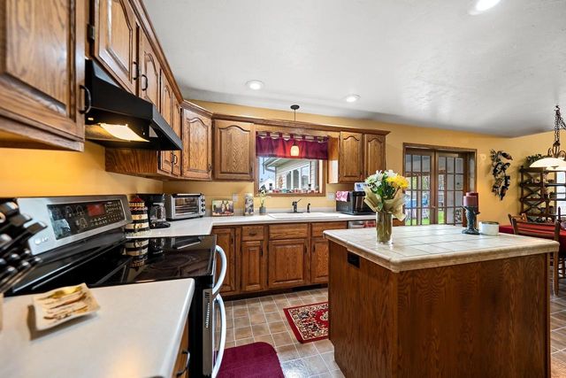 1960 CHARLES STREET, De Pere, WI 54115